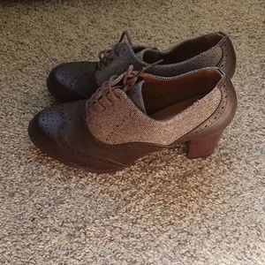 Brown Oxford Heels